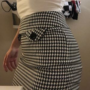 Black and white pencil skirt